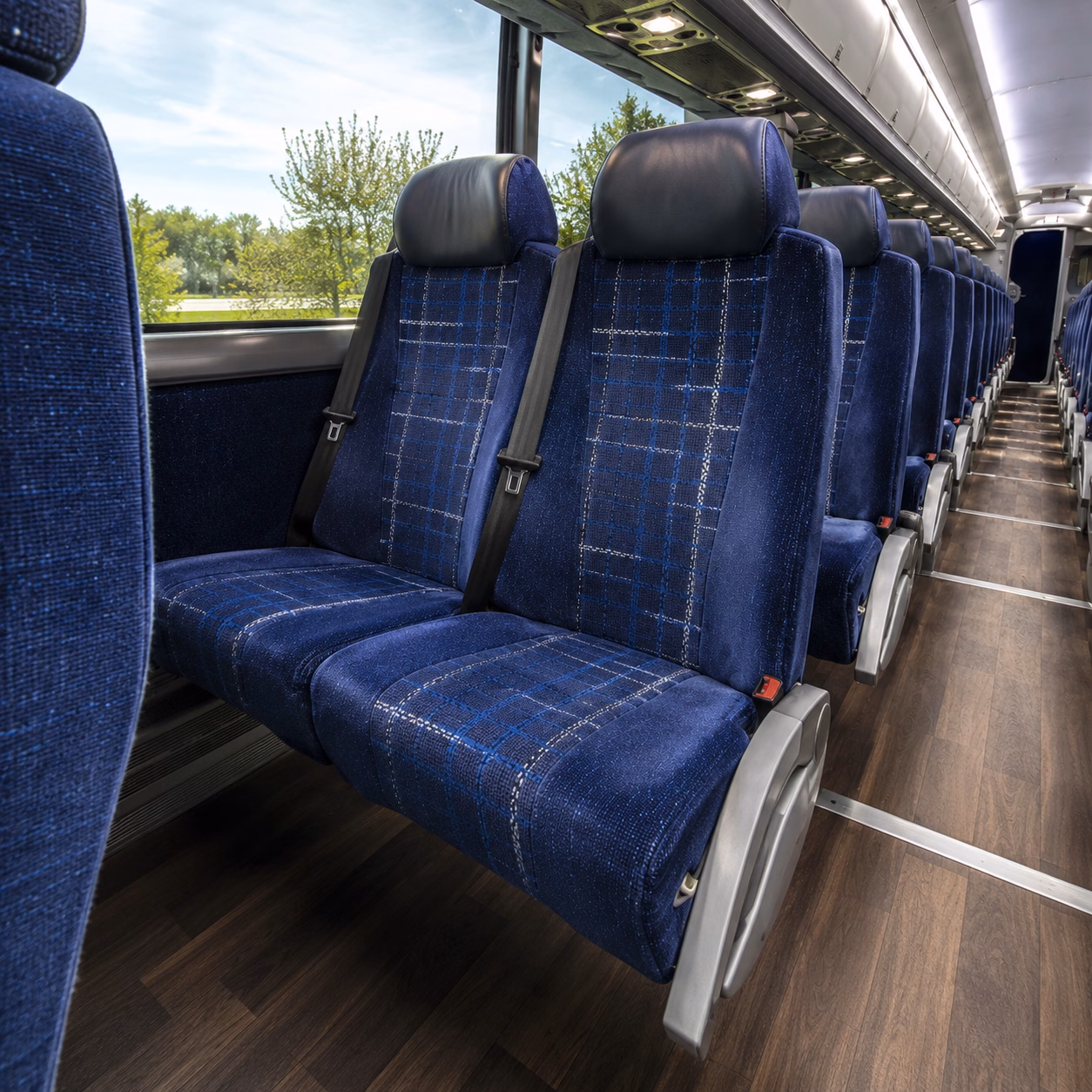 charter bus shuttles up i 185 and i 85 to hartsfield jackson atlanta atl