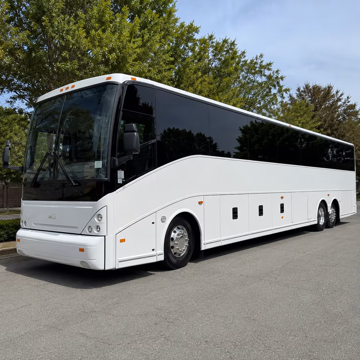 fort moore group airport transfers and military personnel shuttles